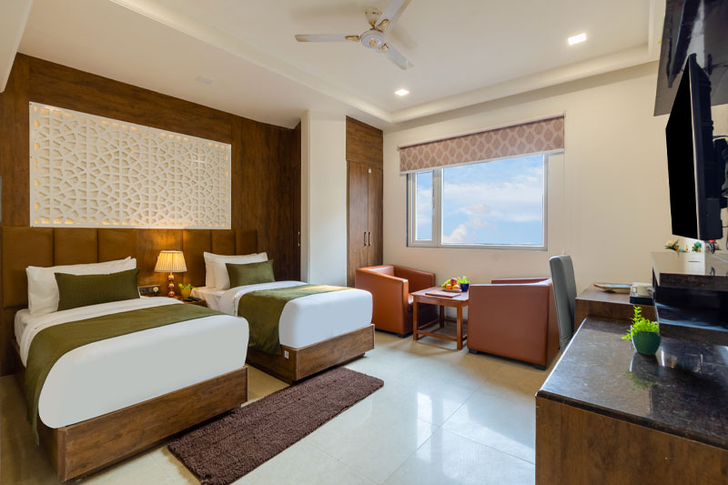 hotels near nehru place delhi